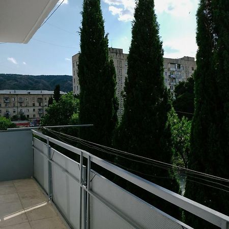 Keti&Tatia Sisters Apartment - Near Old And Central Tbilisi Exterior photo